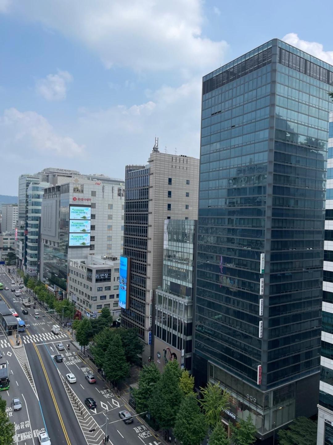 Hongdae Residence 3 - 1Min From Hongik Uni Station Exit #1 Seoul Exterior photo
